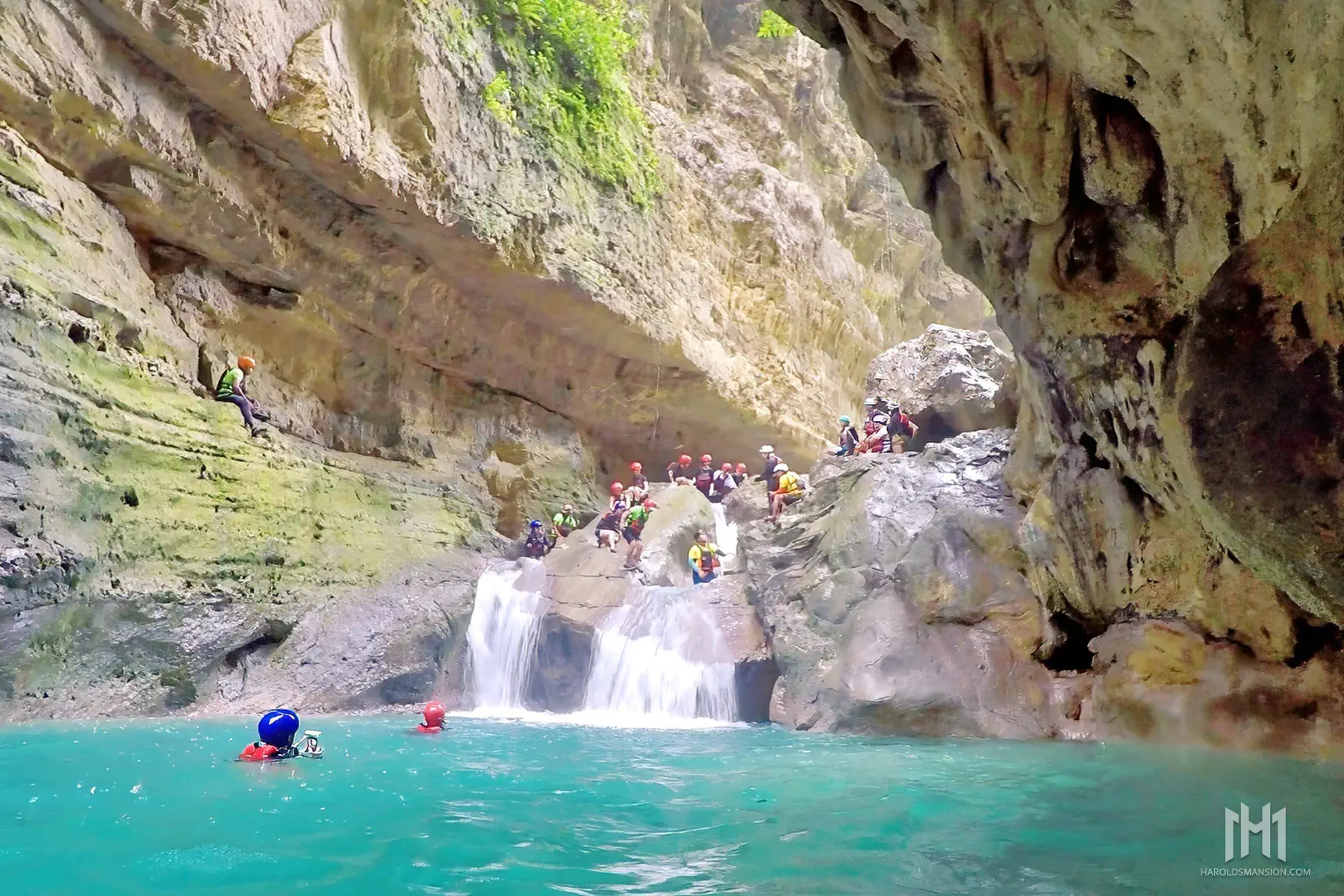 Harolds Mansion Kawasan Falls Canyoneering