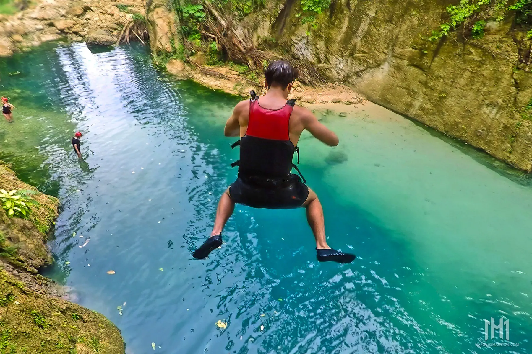 Harolds Mansion Kawasan Falls Canyoneering