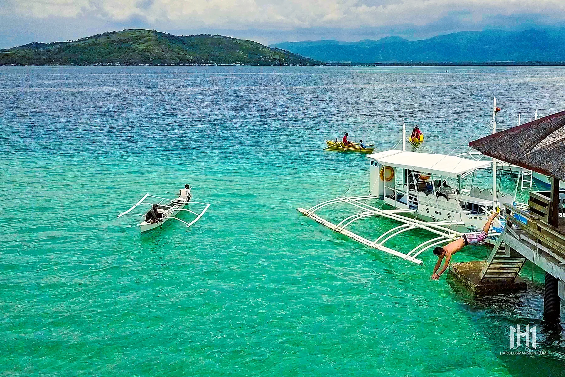 Manjuyod White Sand Bar Harolds Mansion